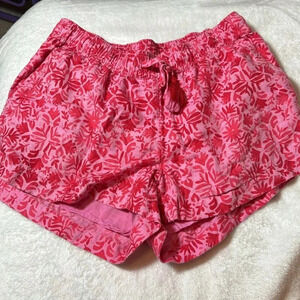 Vineyard Vines Linen Otomi Pull on Shorts with tassles! Palm pink color.